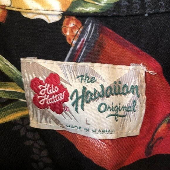 Hilo Hattie Black Tropical Drinks Button Up Shirt - Picture 4 of 6